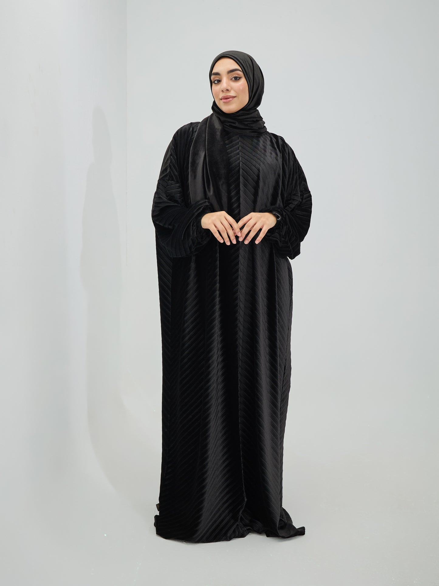 Black Velvet Pleated Isdal