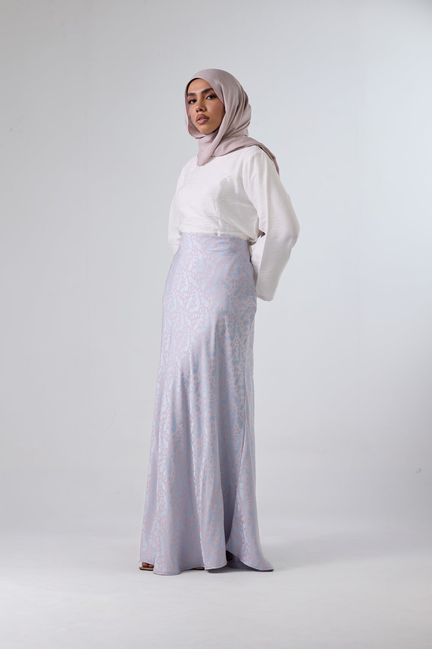 Luna Satin Maxi Skirt – High Waist Elegant Fit