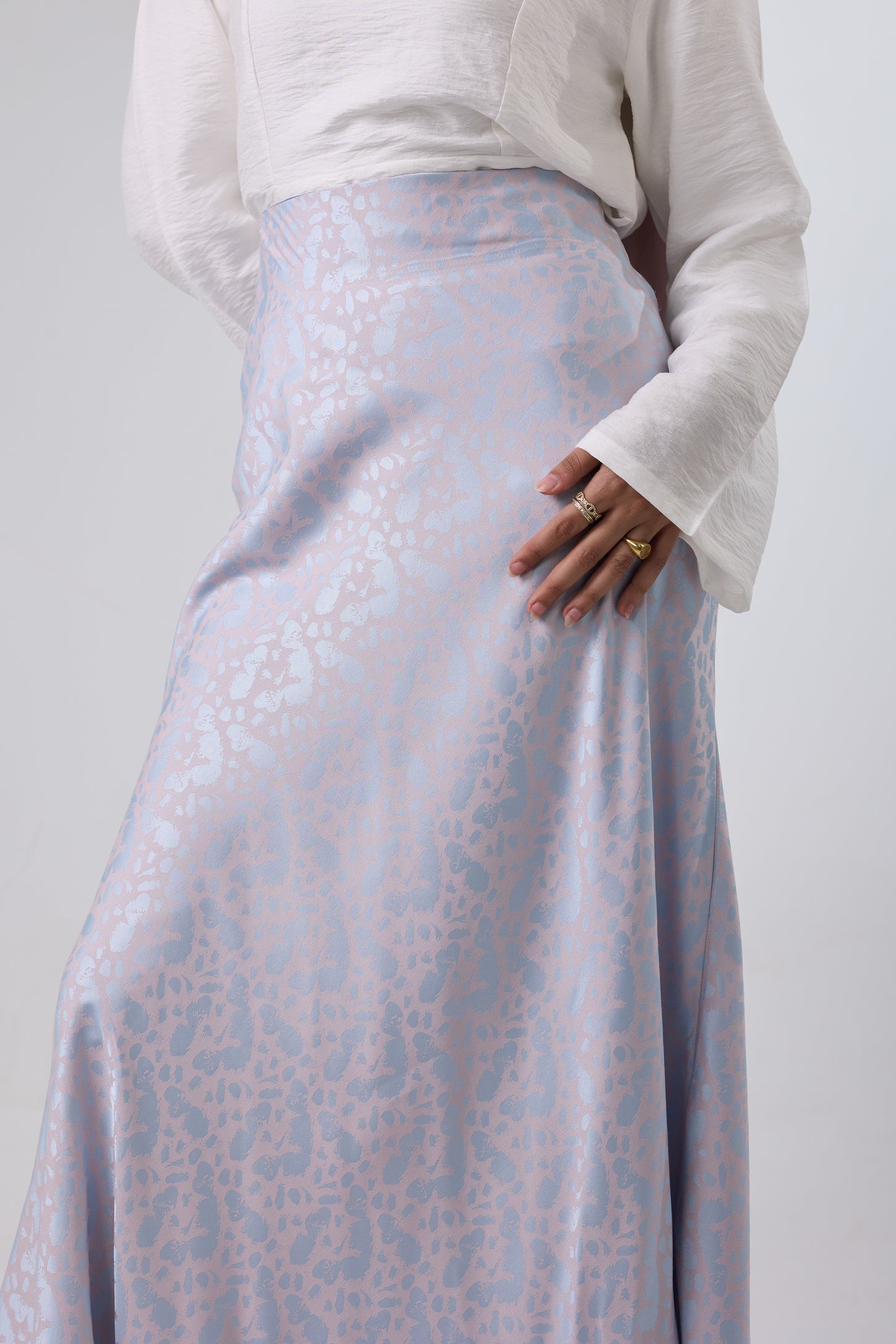 Luna Satin Maxi Skirt – High Waist Elegant Fit