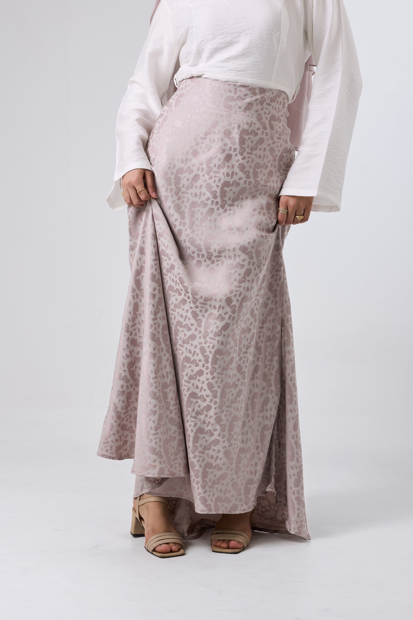 Luna Satin Maxi Skirt – High Waist Elegant Fit
