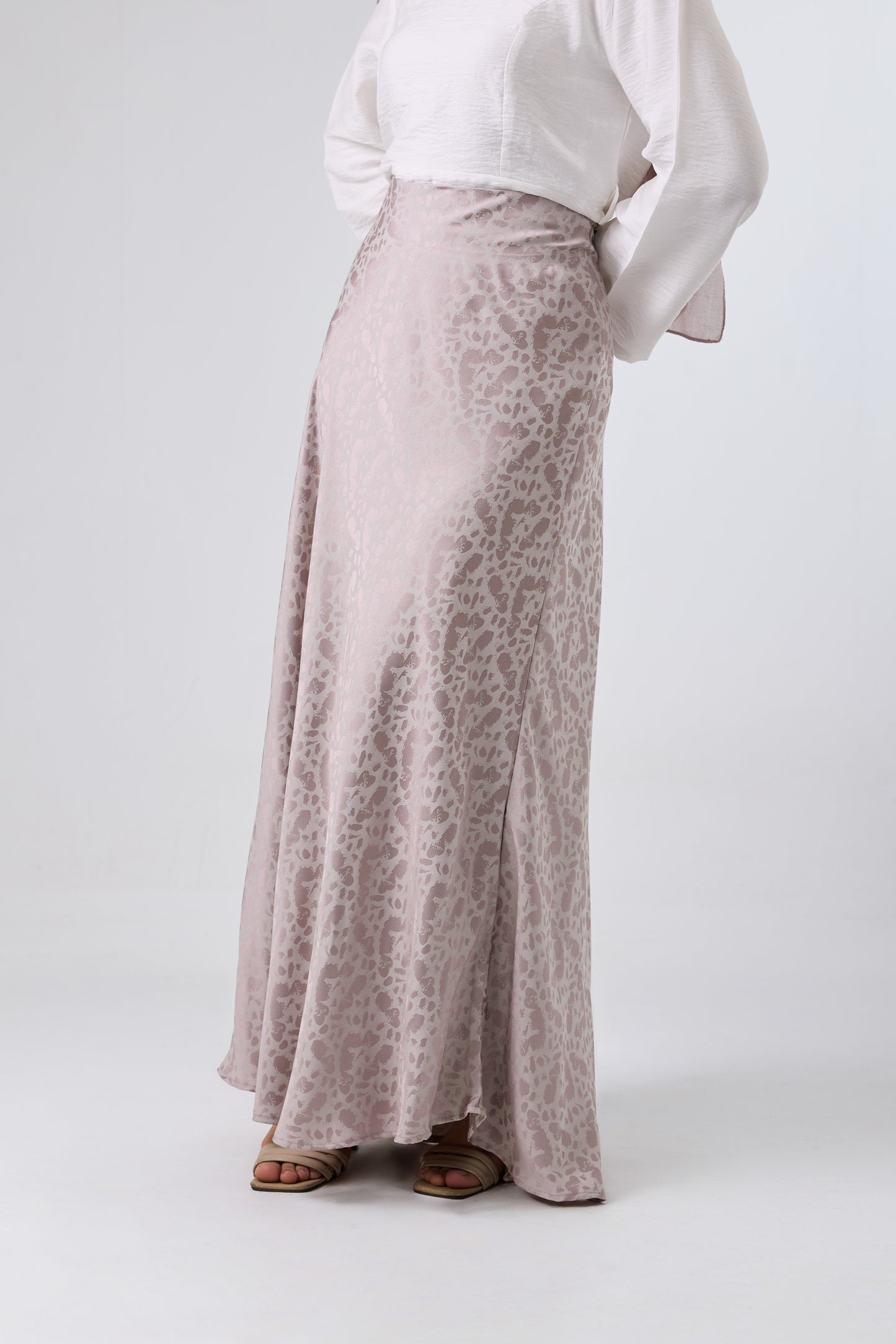 Luna Satin Maxi Skirt – High Waist Elegant Fit