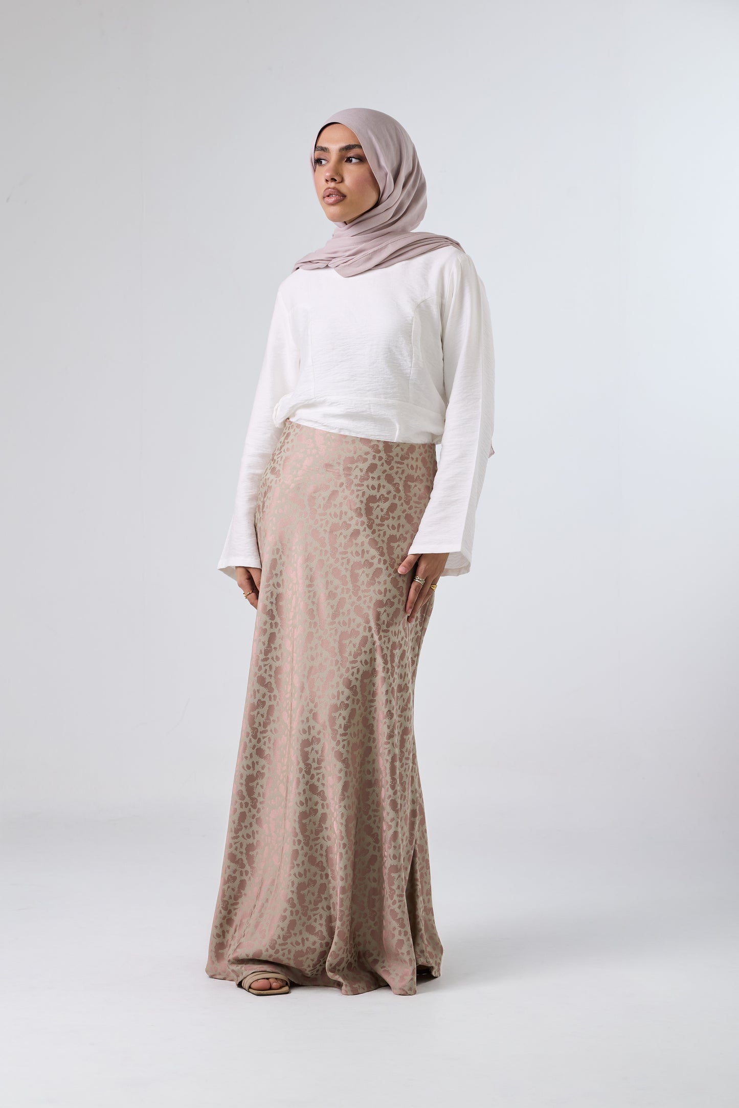 Luna Satin Maxi Skirt – High Waist Elegant Fit