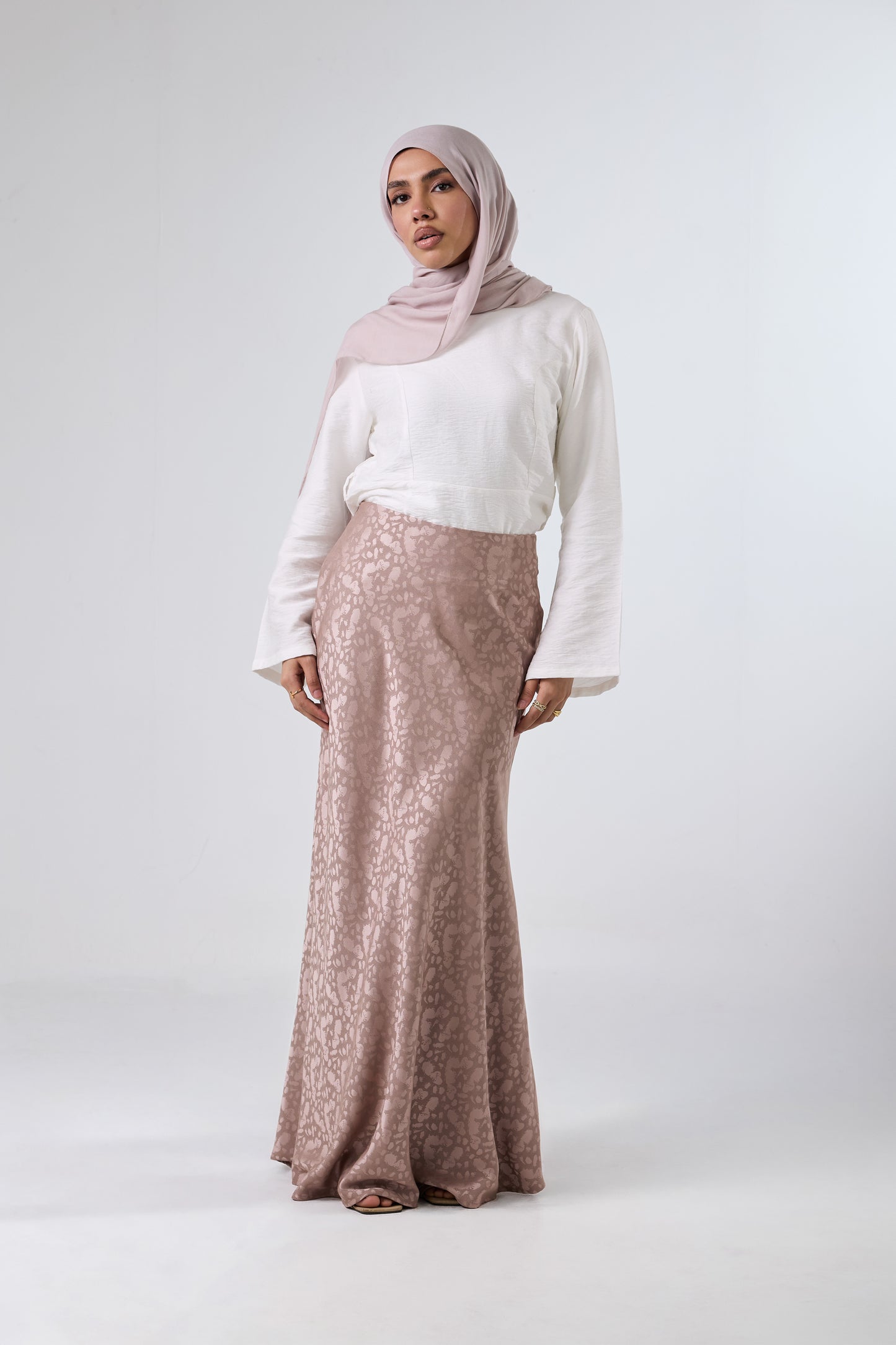 Luna Satin Maxi Skirt – High Waist Elegant Fit