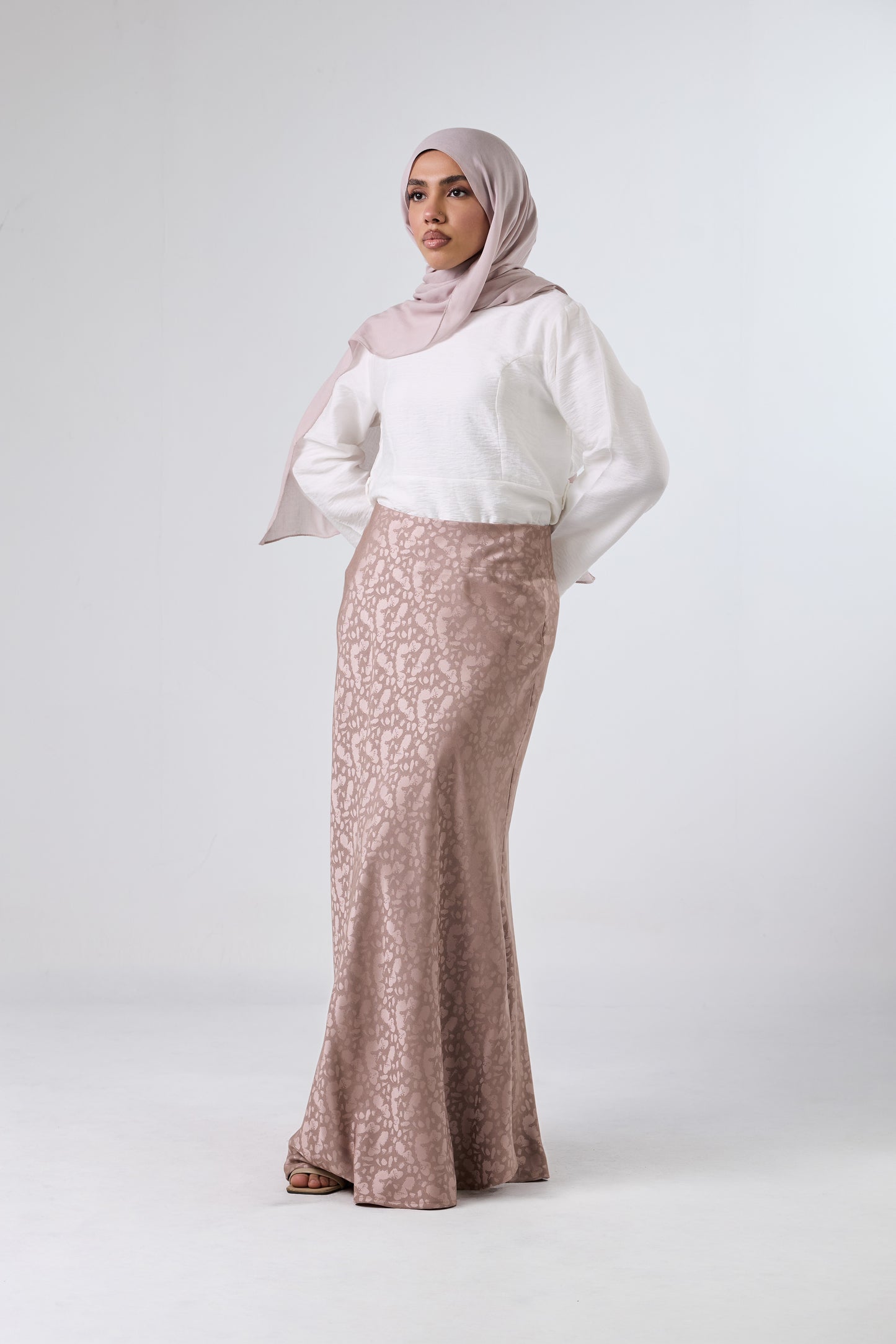 Luna Satin Maxi Skirt – High Waist Elegant Fit