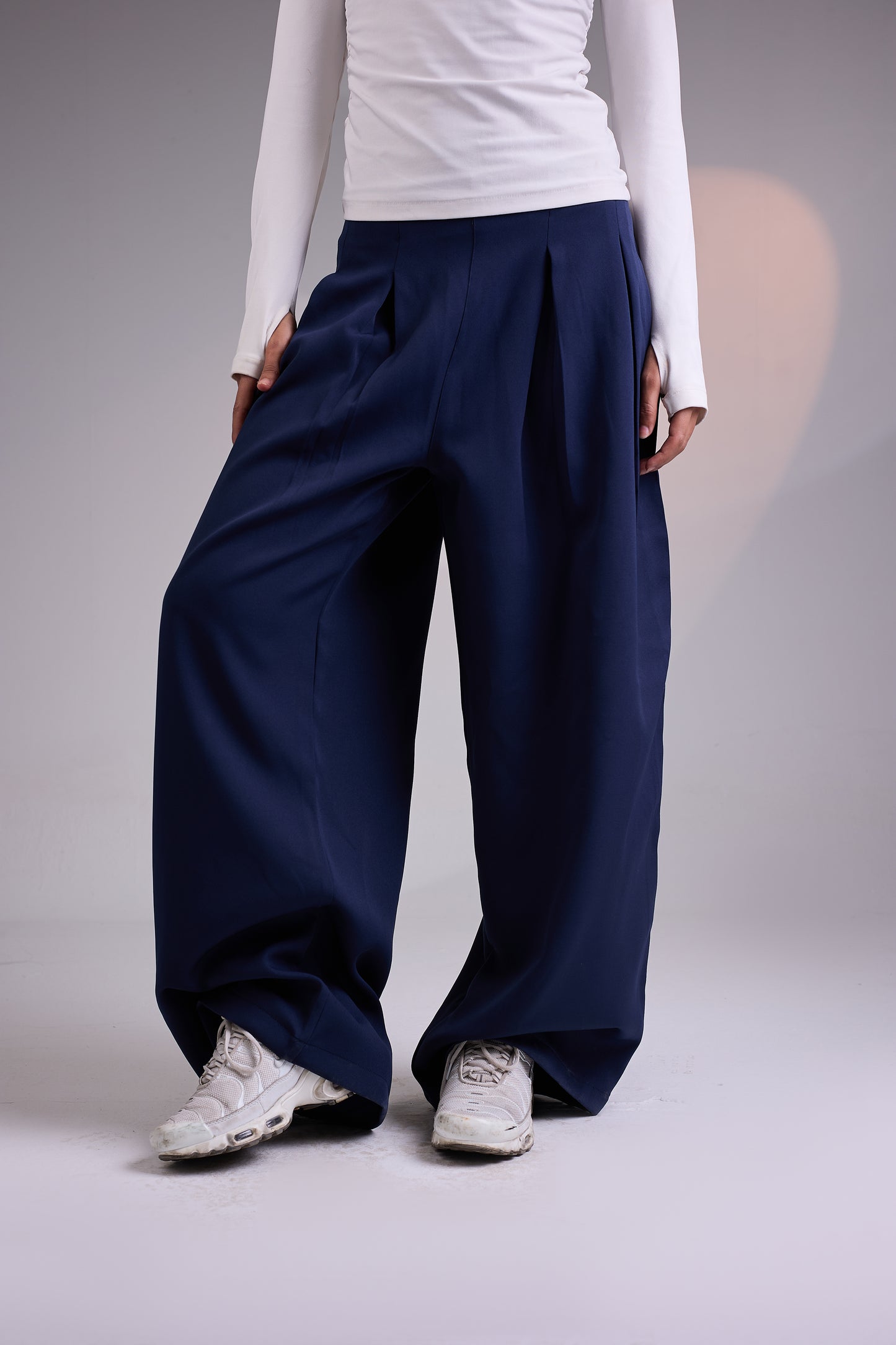 Structured Waist Wide-Leg Pants