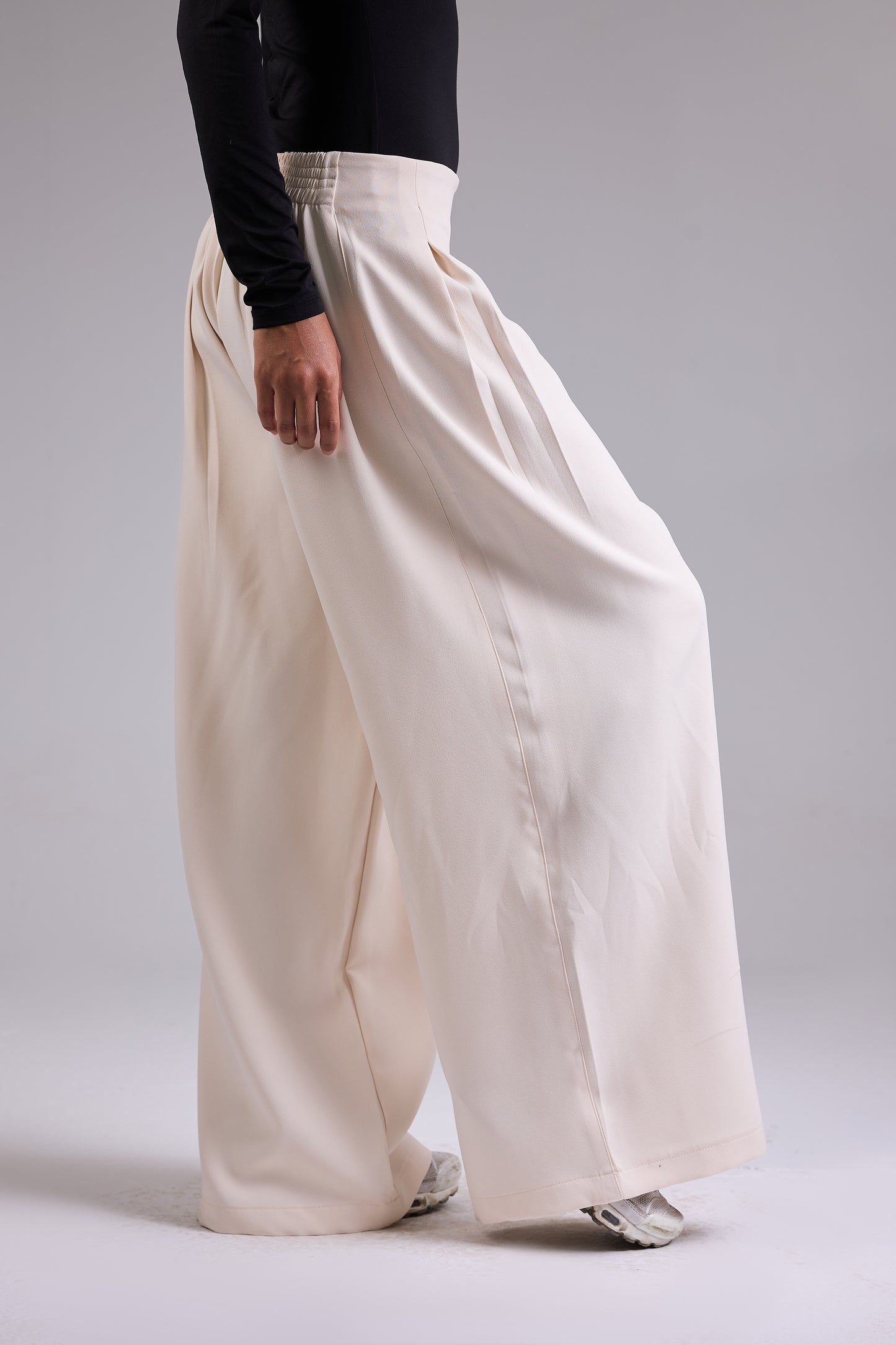 Structured Waist Wide-Leg Pants