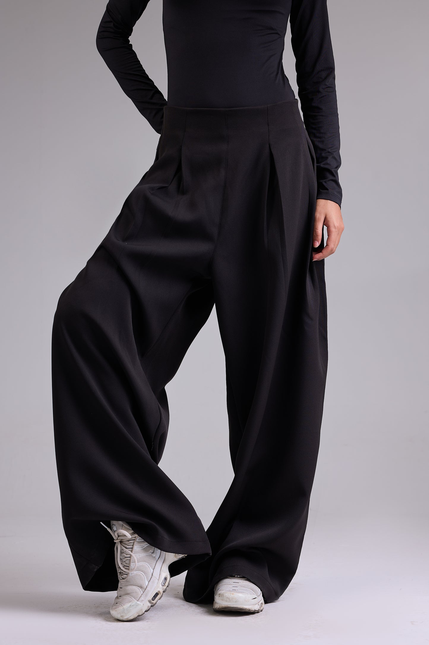 Structured Waist Wide-Leg Pants