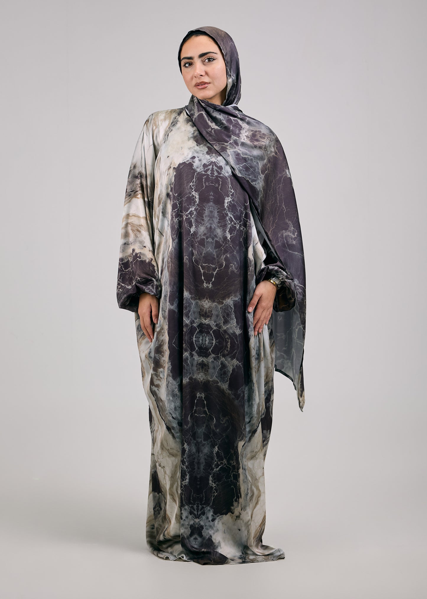 Nahla Printed Satin Isdal