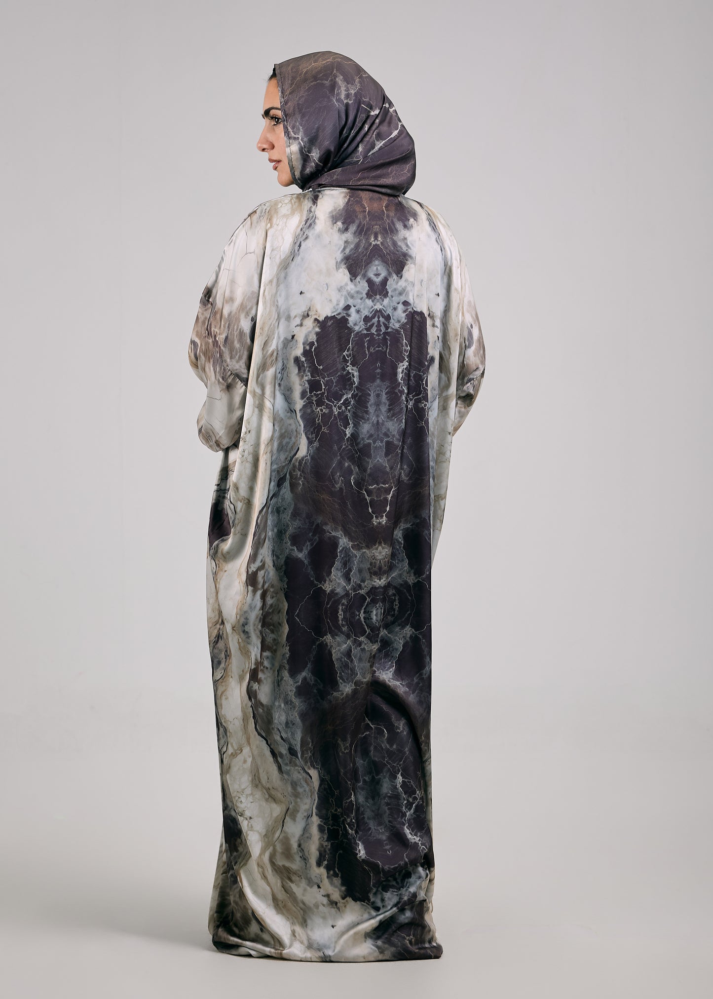 Nahla Printed Satin Isdal