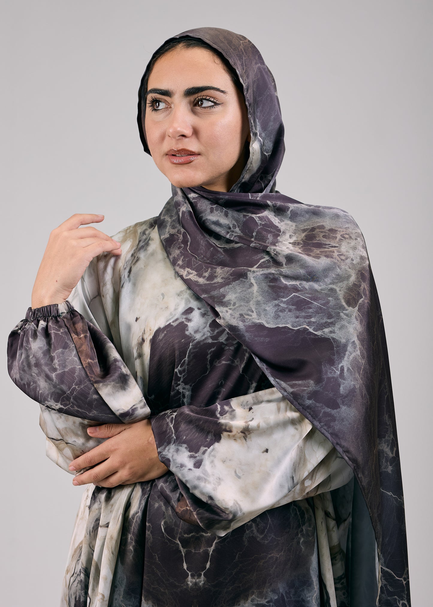 Nahla Printed Satin Isdal