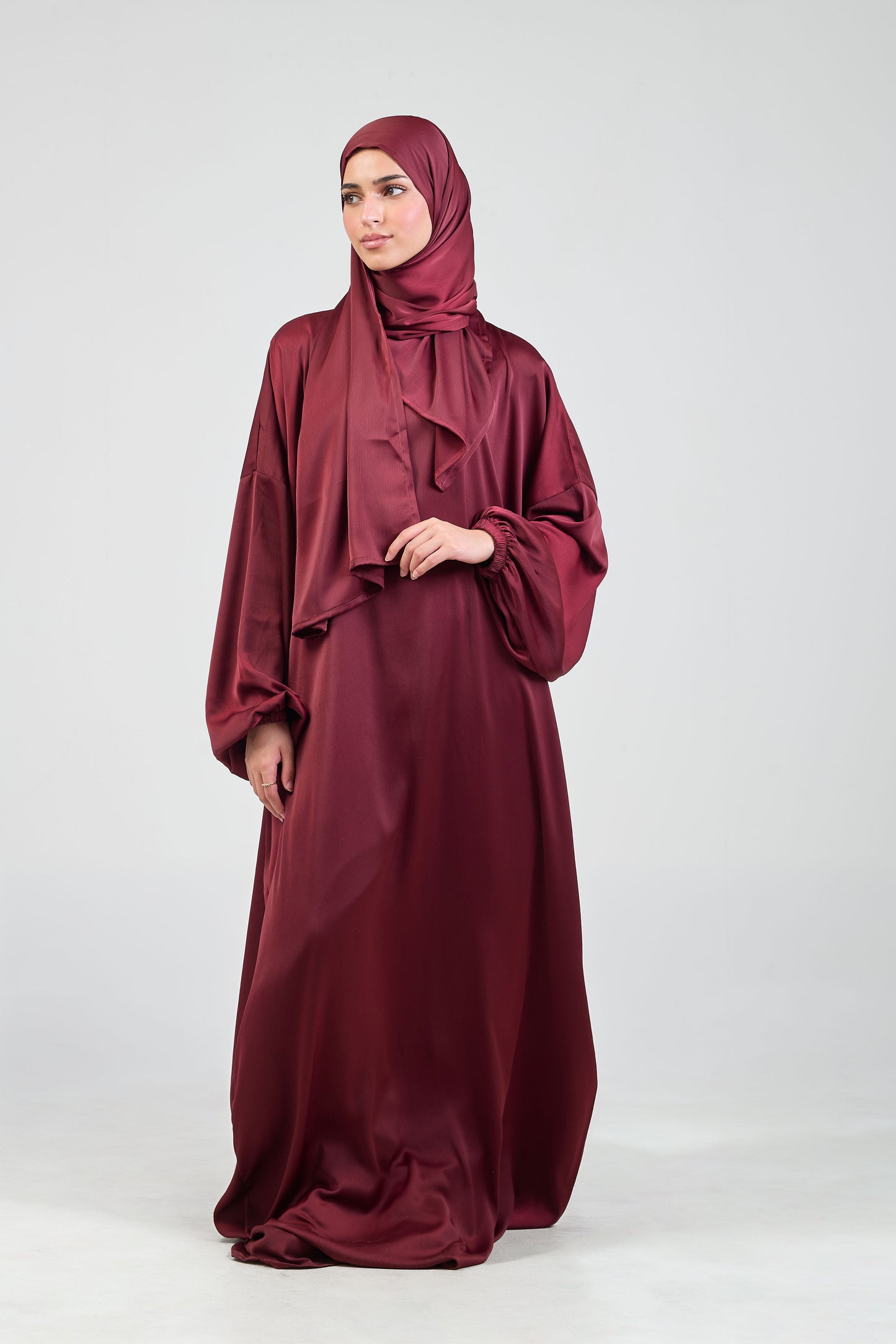 Burgundy Satin Isdal