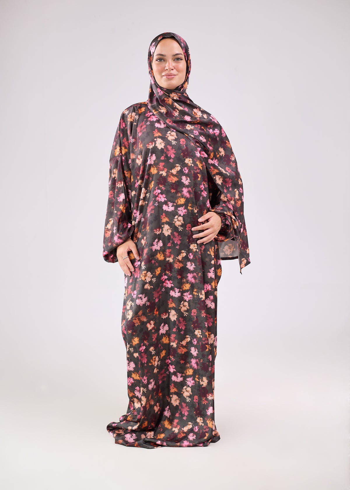 Maya Printed Satin Isdal
