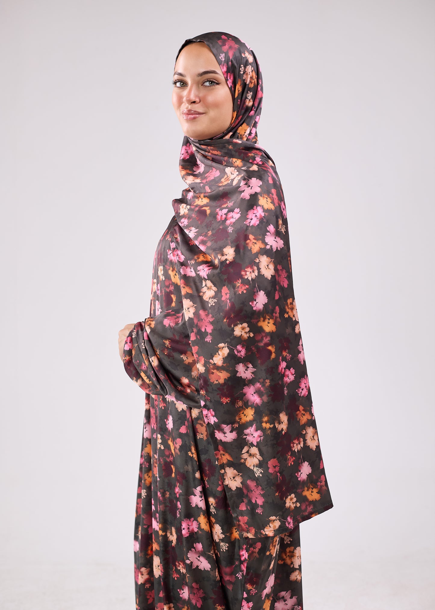 Maya Printed Satin Isdal