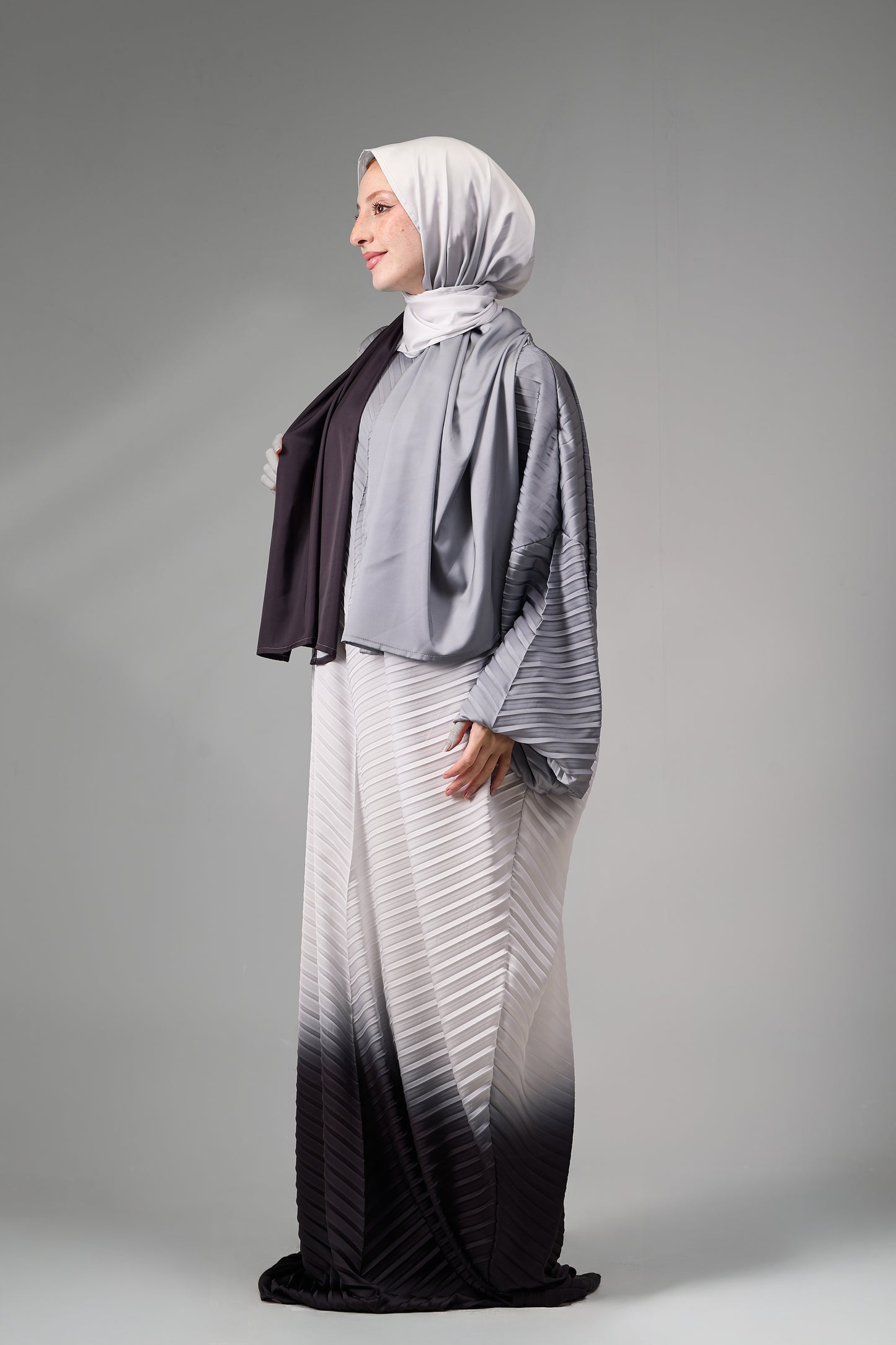 Gray to Black  Pleated satin