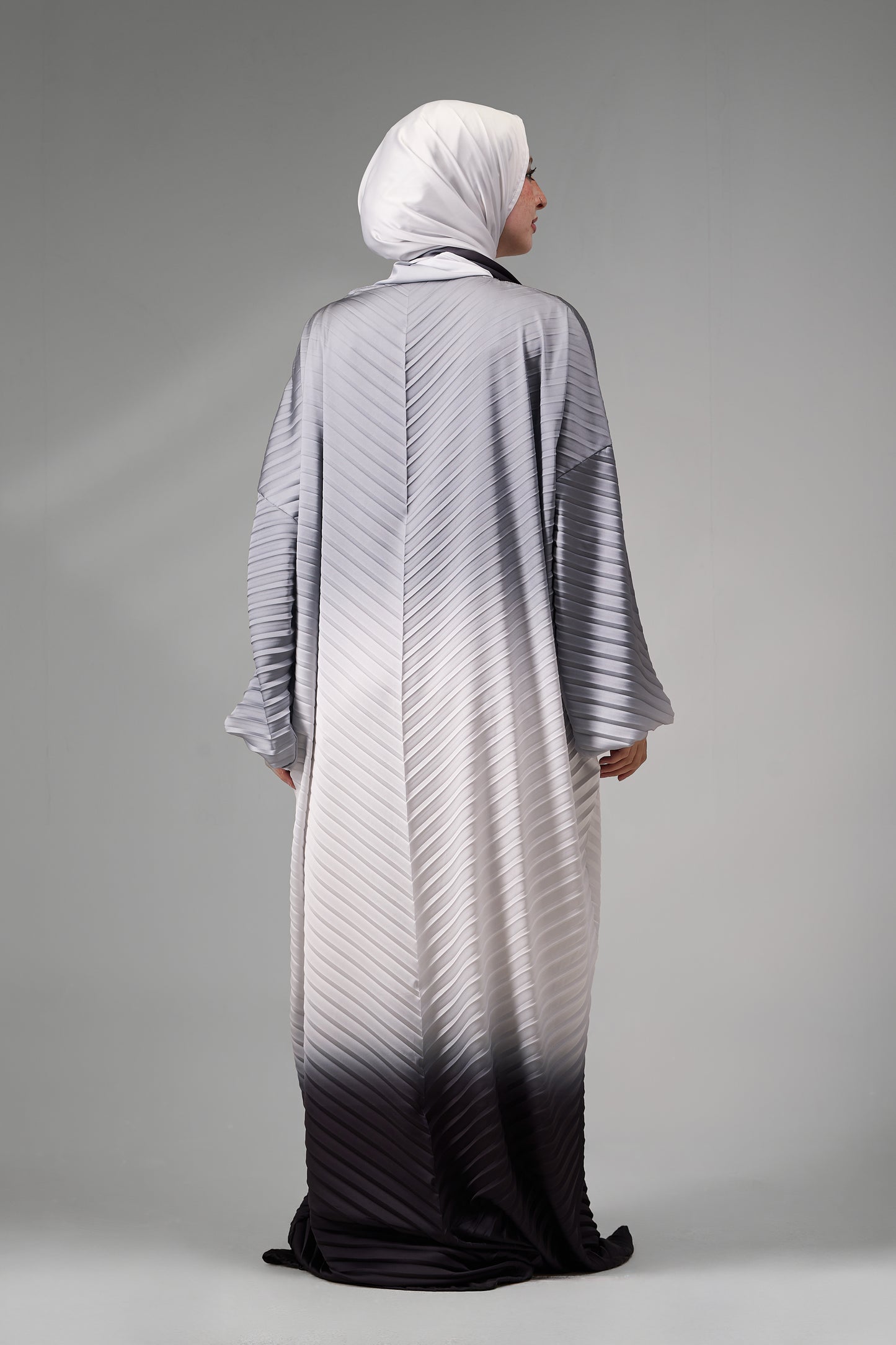 Gray to Black  Pleated satin