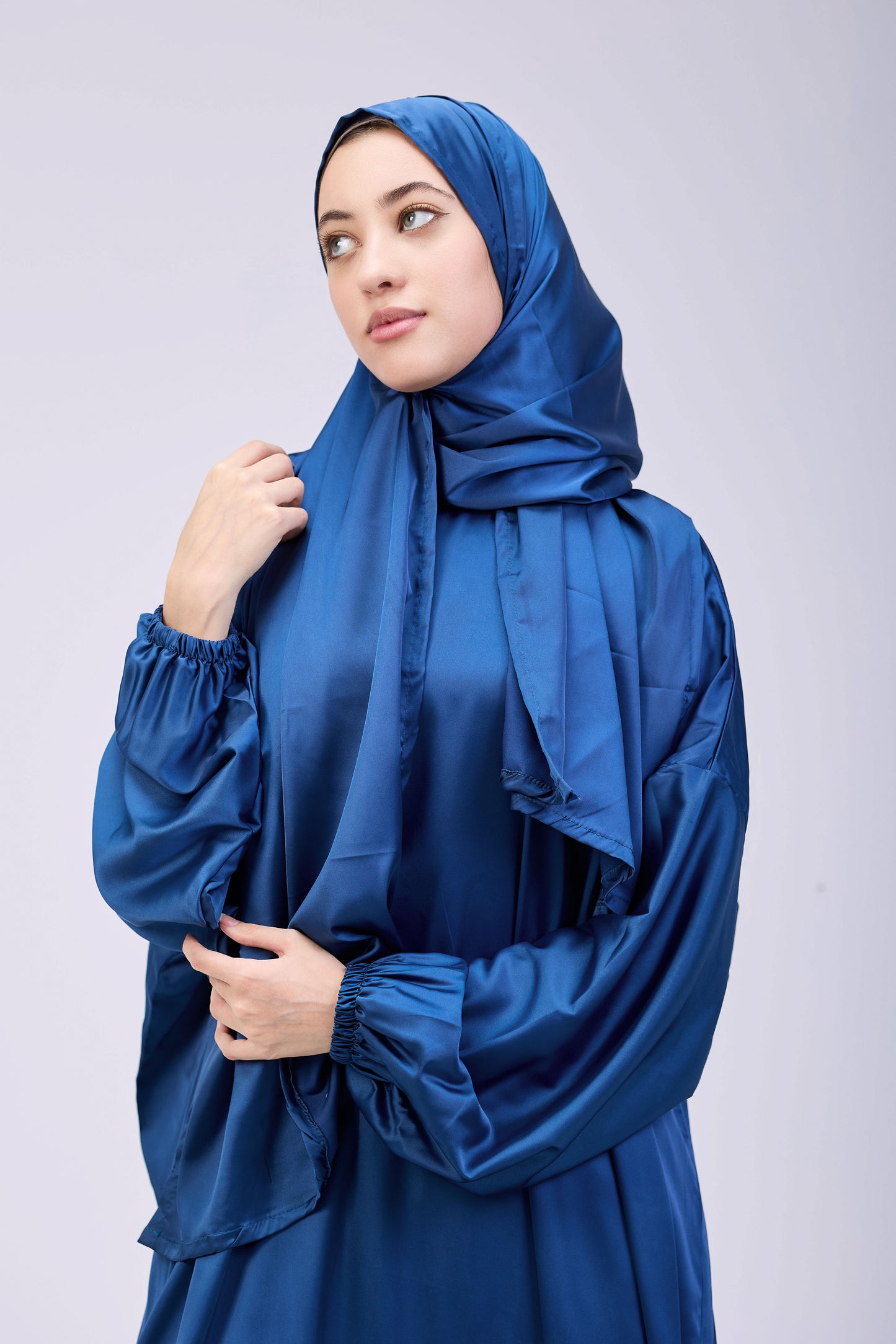 Plain Satin Isdal cerulean blue